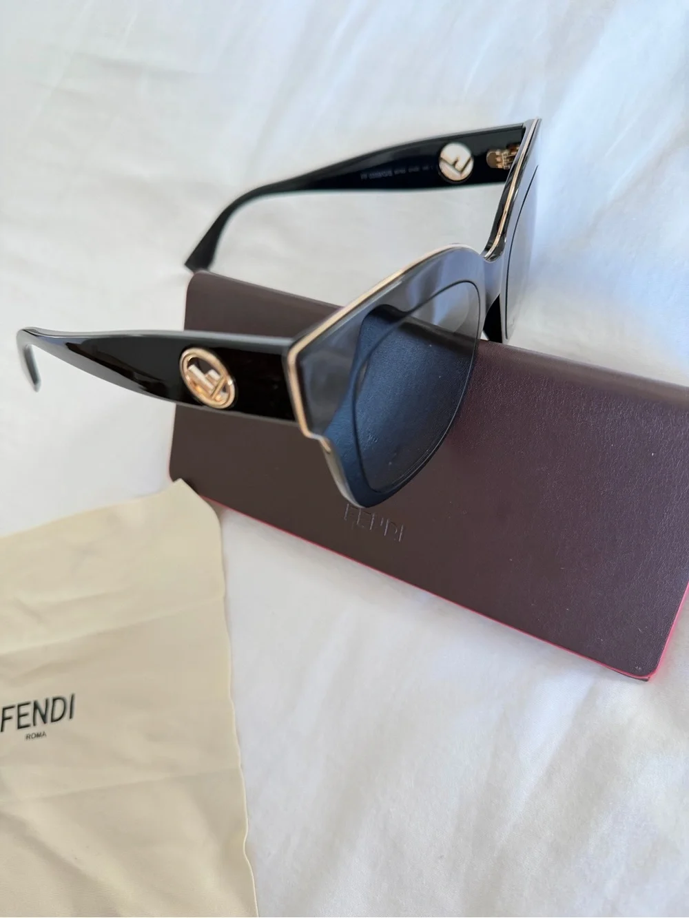 Fendi Black Oversized Cat-Eye Sunglasses